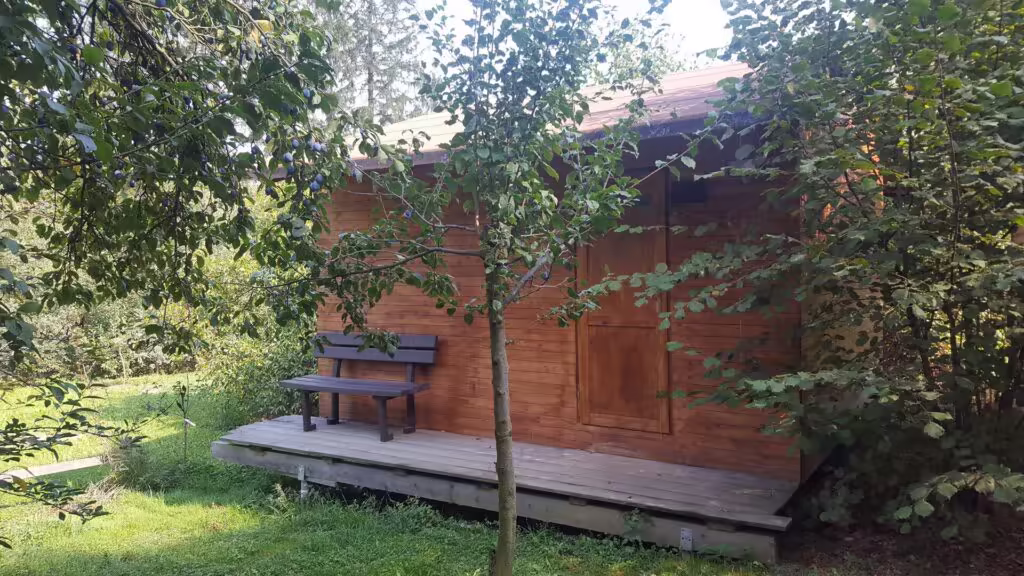Pobyt ve tmě v sadu
