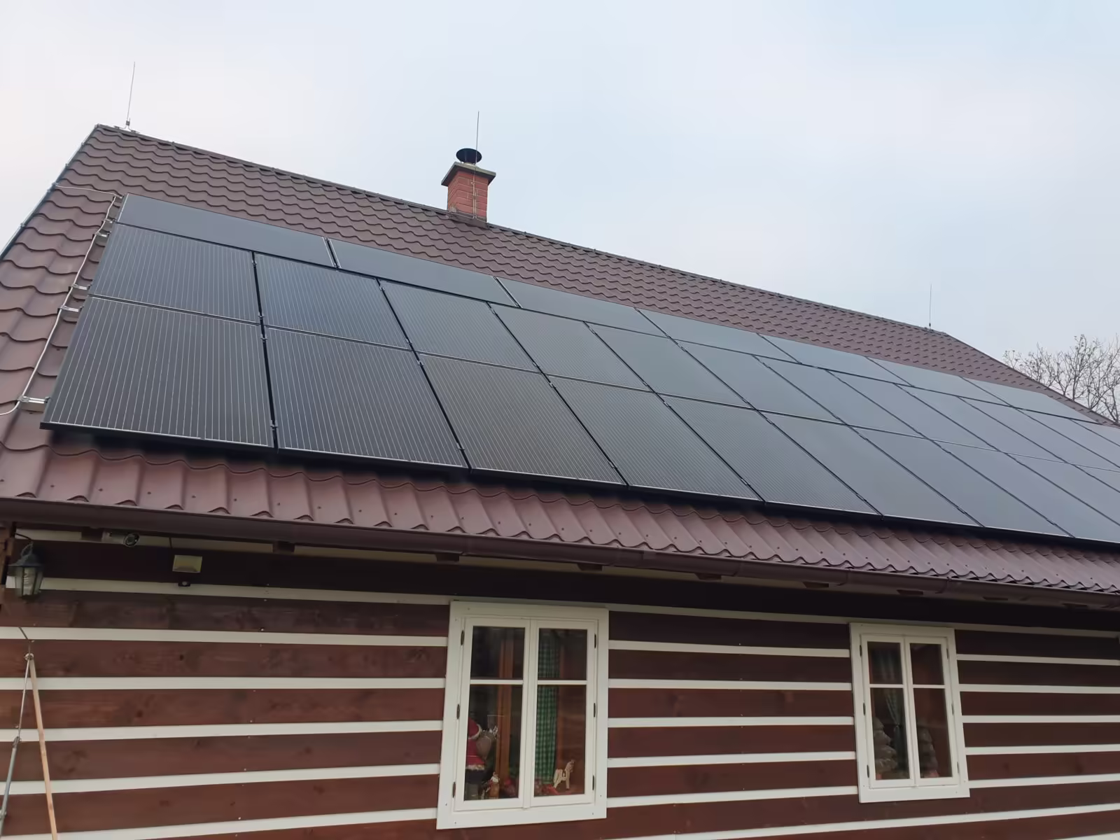 Solární elektrárna pro pobyt ve tmě