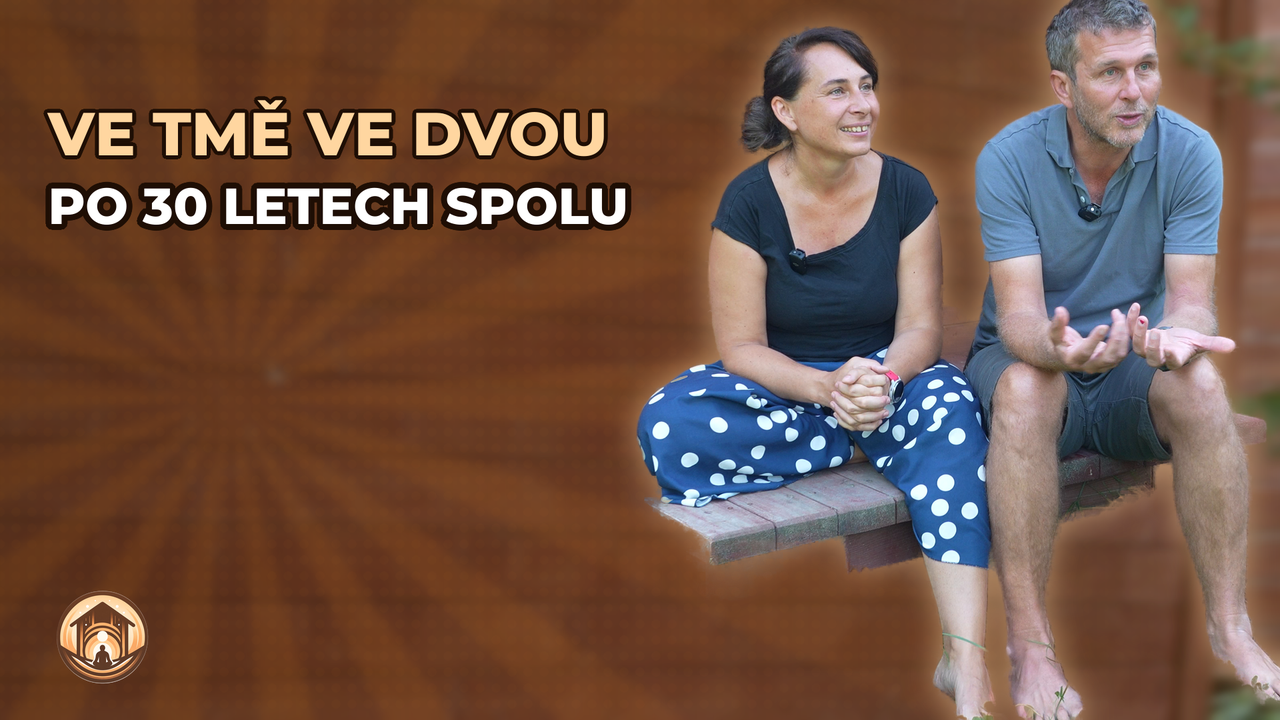 Pobyt ve tmě ve dvou: po 30 letech spolu v jedné chatce